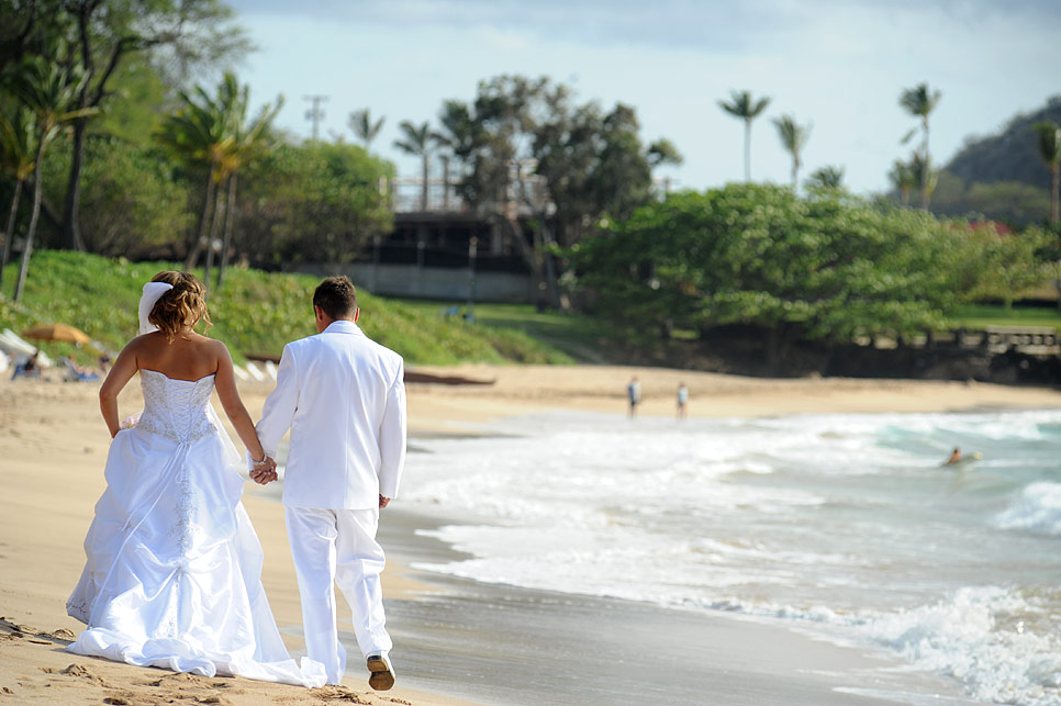 Will & Raquel share a romantic walk